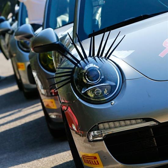 Adhesive Eyelashes