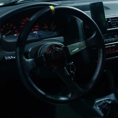 Volante sportivo a calice Carrera 35 - in pelle