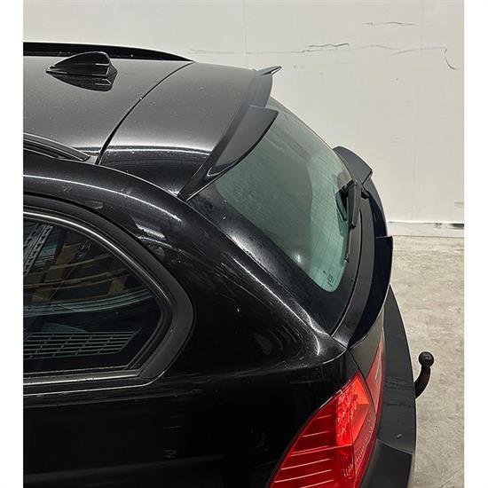 Lower mid rear spoiler