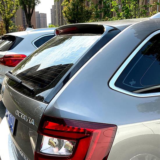 Rear window side spoiler