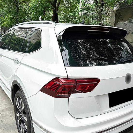 Rear window side spoiler