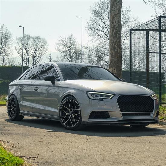 Body kit Audi A3 (8V) Sedan Facelift 2016-2020 scarico doppio