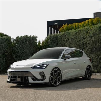 Body kit Cupra Leon Facelift 2024- -