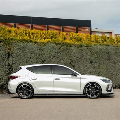 Body kit Cupra Leon Facelift 2024- -
