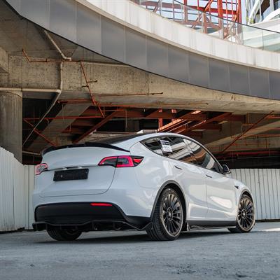 Body kit Tesla Model Y 2019-2025 -