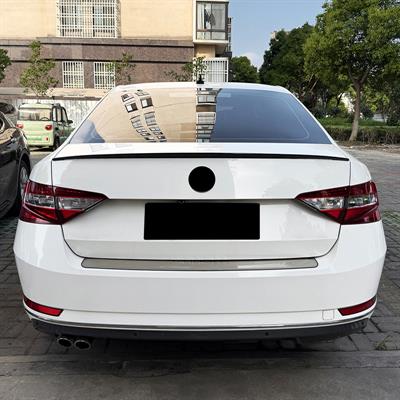 Spoiler da baule per Skoda Superb III (3V) Sedan 2015-2023